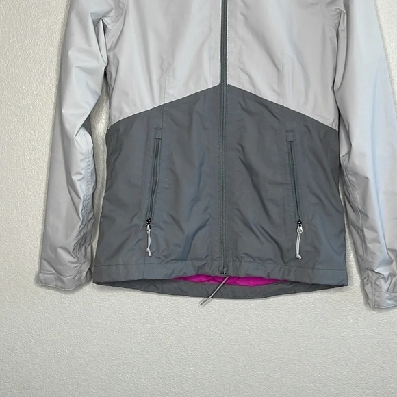 The North Face Dryvent Pink/ Gray Women’s Jacket - Picture 8 of 12